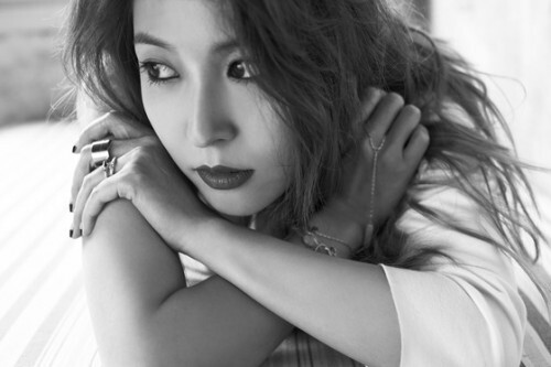 정규 8집 타이틀곡 ´키스 마이 립스´로 돌아온 보아가 환상적인 새 퍼포먼스로 화제를 모을 전망이다. (SM엔터테인먼트)