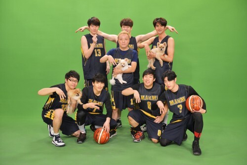 연예인 농구단 마음이팀이 강아지들과 함께 촬영하고 있다. (김효진 인턴기자)