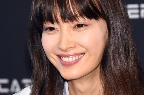 이나영-원빈, 두 사람의 결혼이 사실이 밝혀지면서 당시 '찌라시' 속에 담겨있던 임신 여부에 대해서도 관심이 집중되고 있다.(뉴스1)