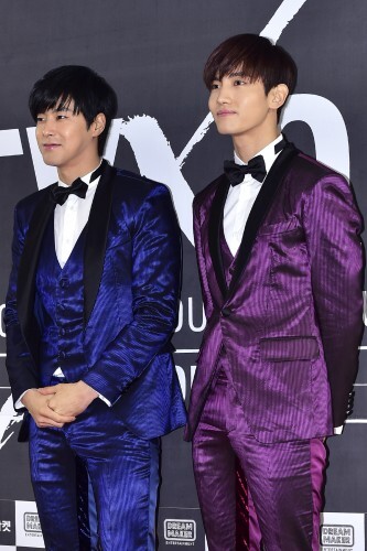  유노윤호(왼쪽)는 오는 7월21일 입대해 현역으로 복무할 예정이다.(뉴스1)