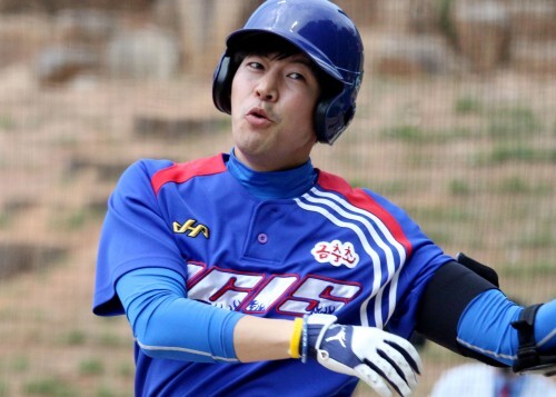 배우 이상윤은 연예인 야구단 이기스 소속으로 한스타 연예인 야구대회에 참가하고 있다.(한스타DB)