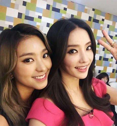 보라(왼쪽)와 한채영이 닮은꼴 외모를 자랑했다. (News1star)/ 한채영 인스타그램