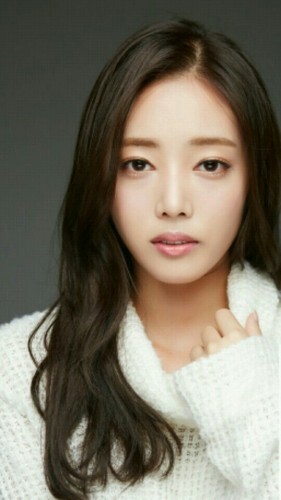훌륭한 배우가 되는 것은 어렵고 긴 여정이라 못할 수도 있지만 최선을 다해 노력할 것이라는 배우 정혜원. (PUMKIN엔터 제공)