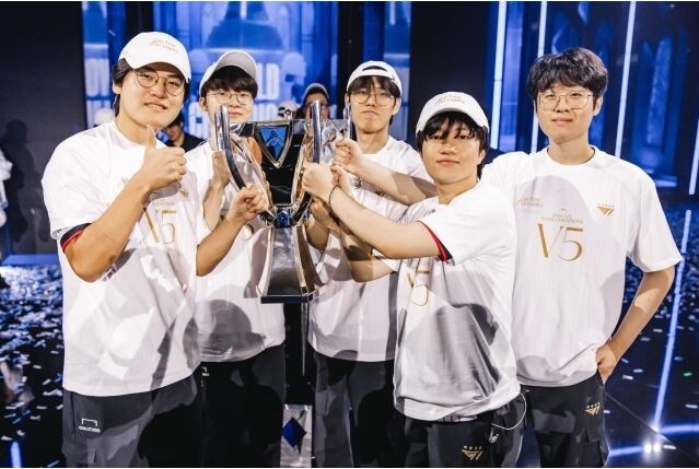 “T1, LPL 상대로 불패신화 이어...